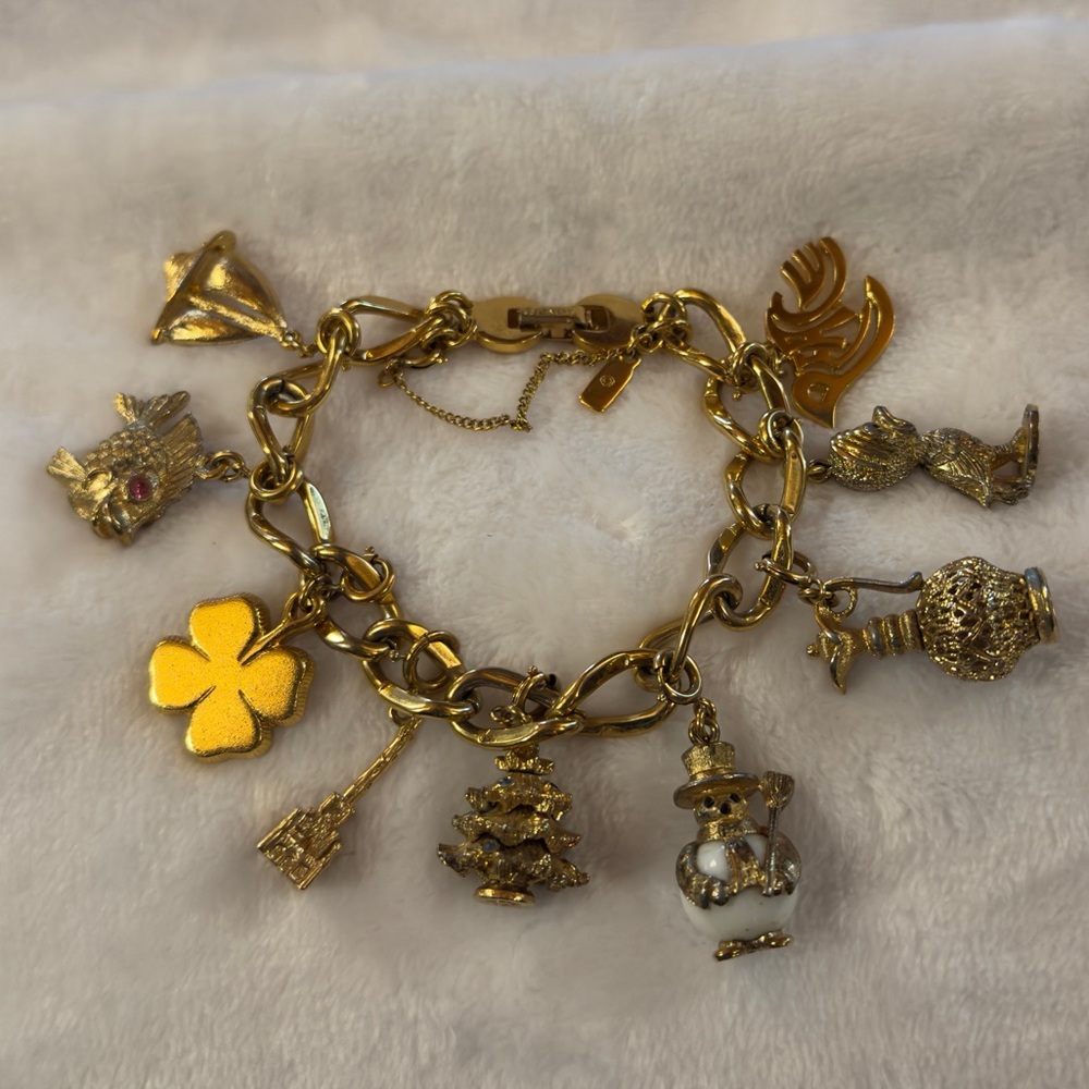 Vintage Gold Tone Monet Charm Bracelet Fish Christmas Snowman Sailboat Clover